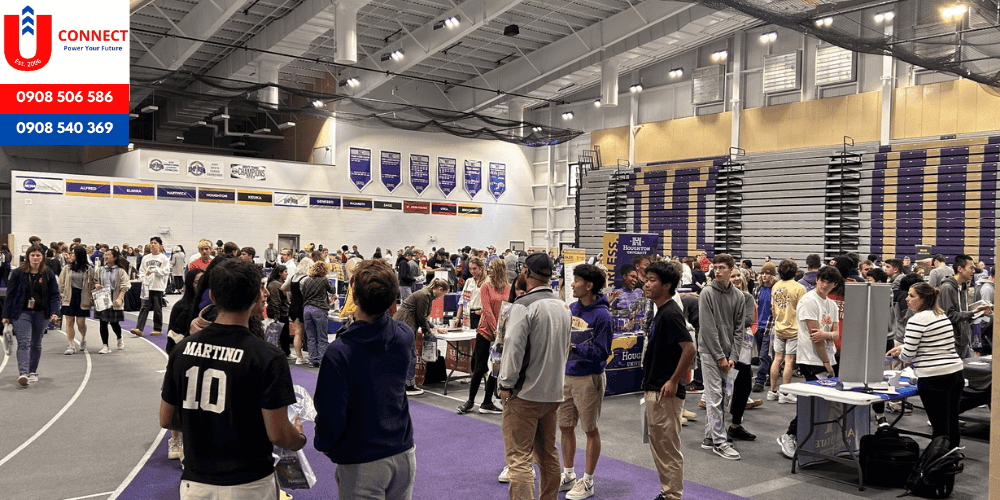 trung học Houghton Academy, New York, Mỹ